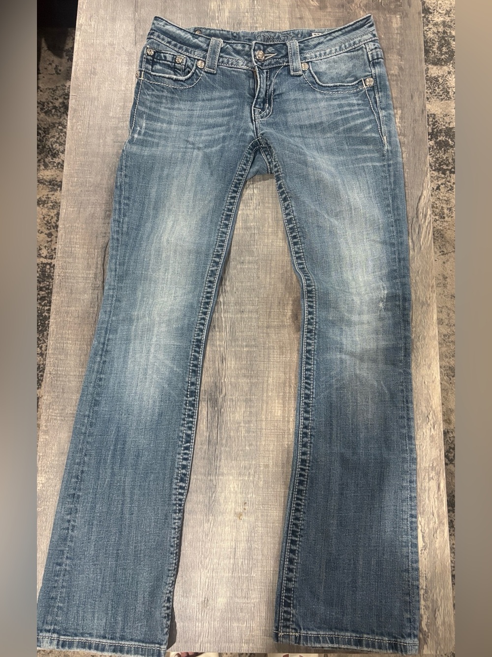 Women’s Miss Me JP5360BV Size 27 Bootcut Fleur de Lis embellished jeans